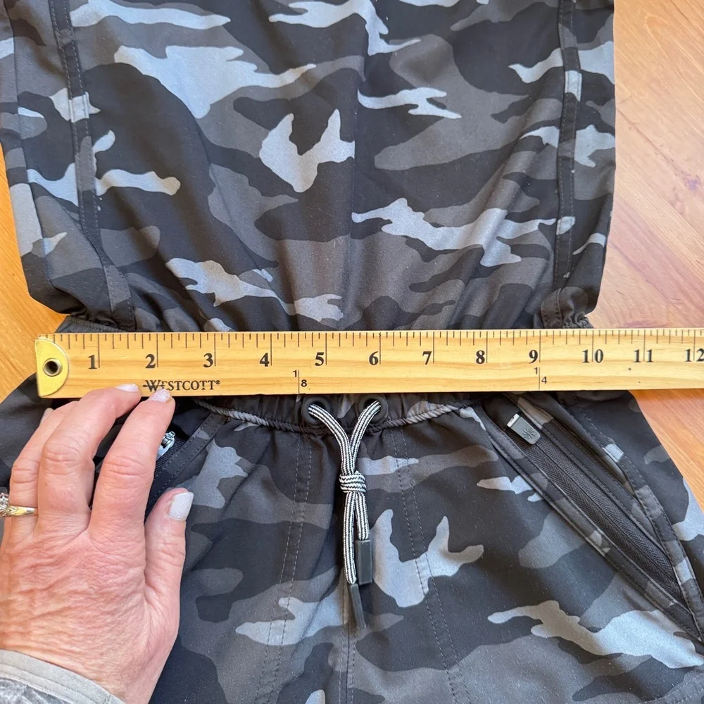 Athleta girl camouflage romper size 7